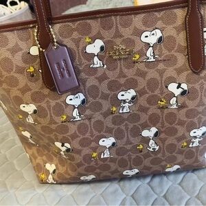 Coach X Peanuts City Tote Bag In Signature With Snoopy Print
